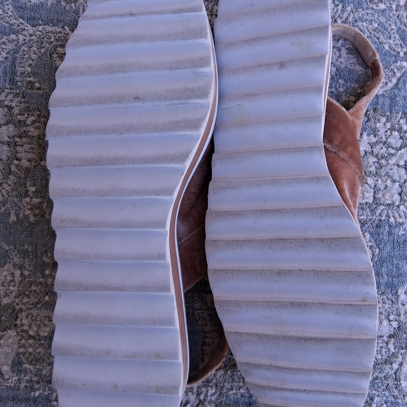 Zara Tan Velvet Slingback Platform Shoes - Picture 9 of 15